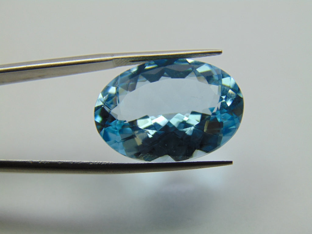 30.40ct Topaz 24x17mm