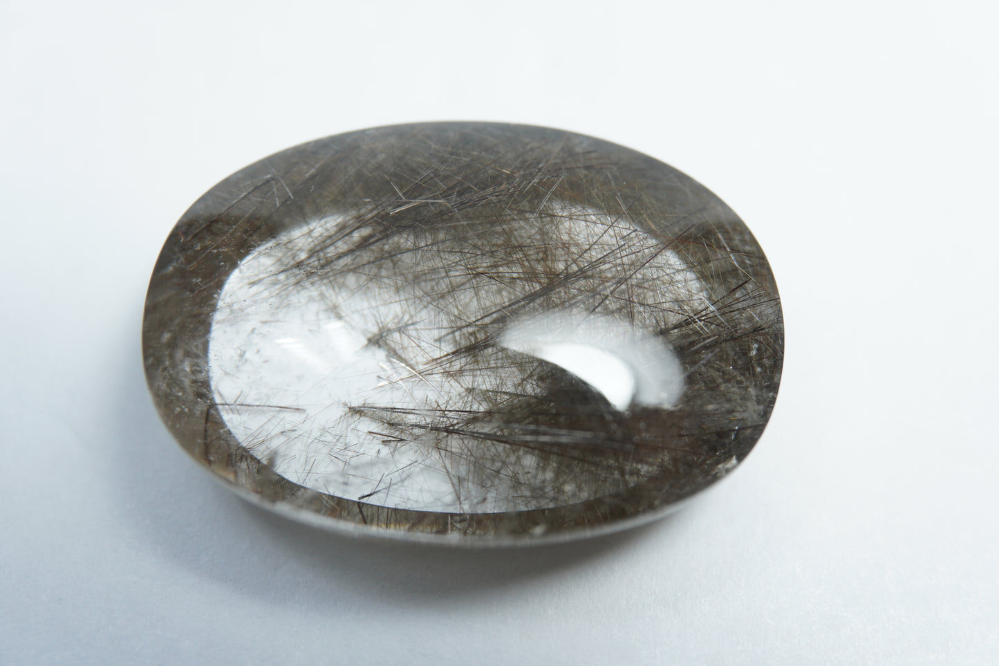 38.65ct Quartz with inclusion 27x20mm