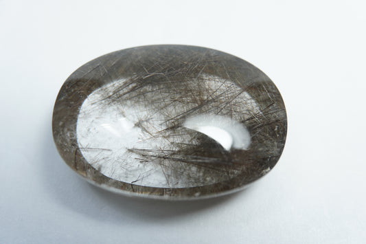 38.65ct Quartz with inclusion 27x20mm