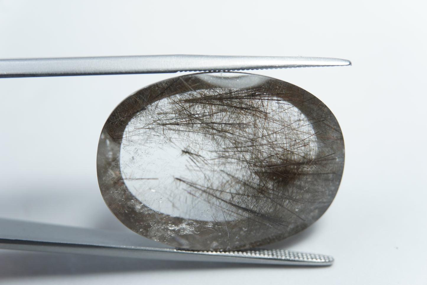 38.65ct Quartz with inclusion 27x20mm