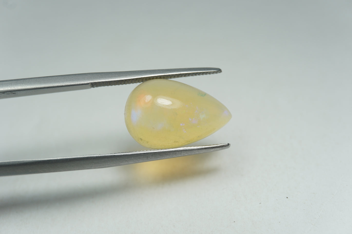 2.93ct Opal cabochon 15x10mm