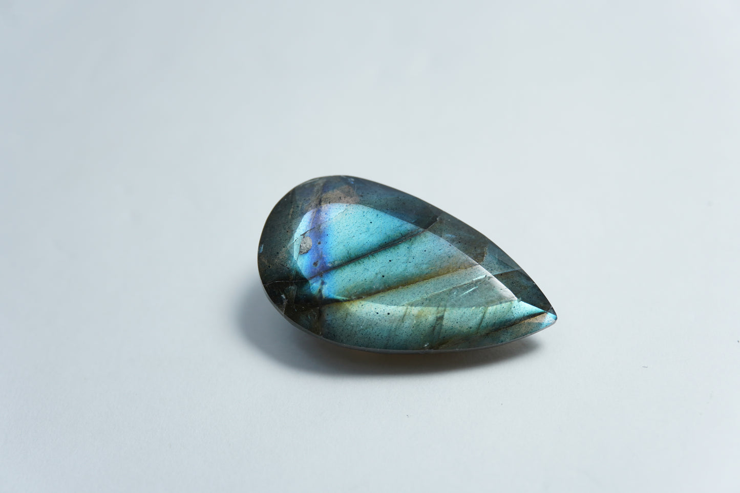 17.75ct Labradorite 25x14mm