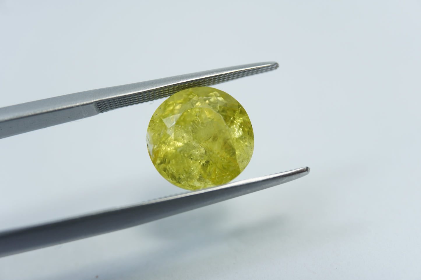 5.90ct Chrysolite 10mm