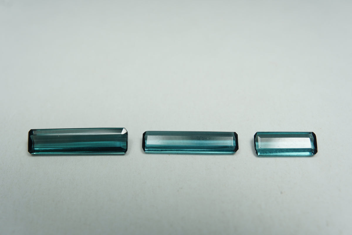 1.93ct Tourmalines blue 13x3.5mm / 13x3mm / 8x3mm