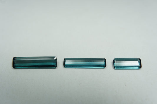 1.93ct Tourmalines blue 13x3.5mm / 13x3mm / 8x3mm