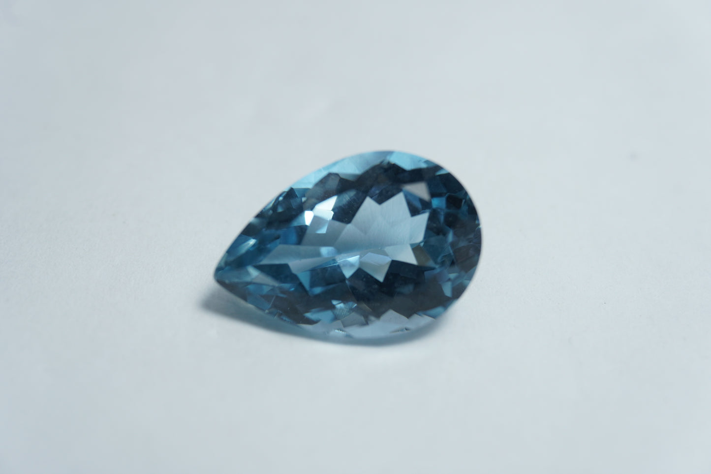 8.45ct Topaz natural color 15x10mm