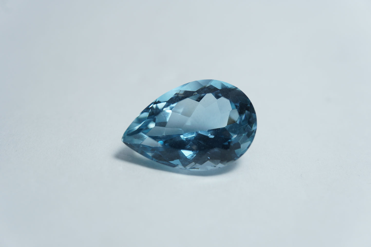 8.45ct Topaz natural color 15x10mm