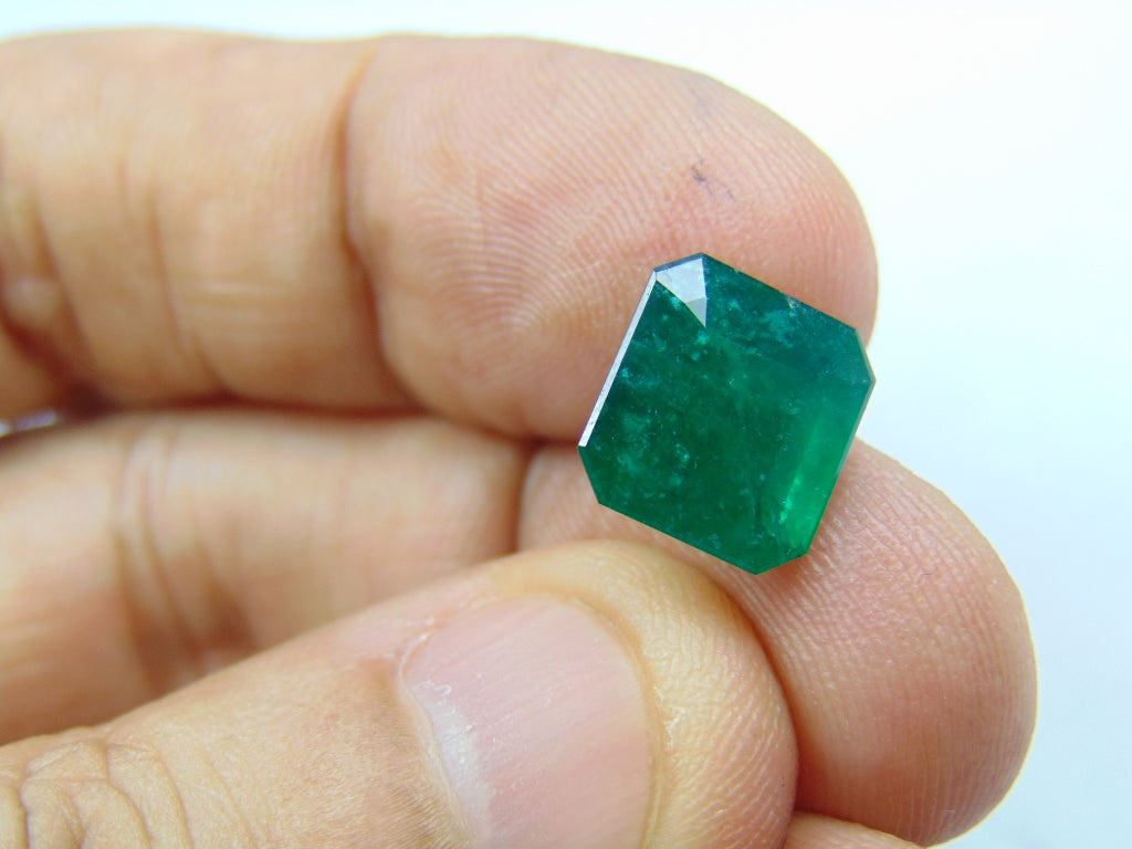 4.45ct Emerald 10.5x9.5mm