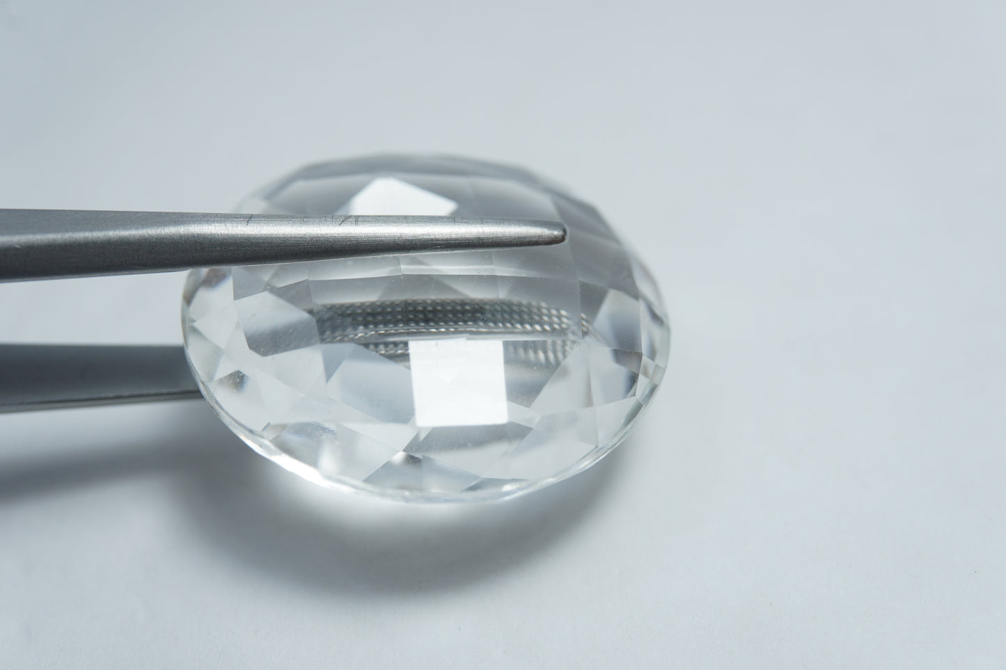 35.60ct Quartz Crystal 25mm