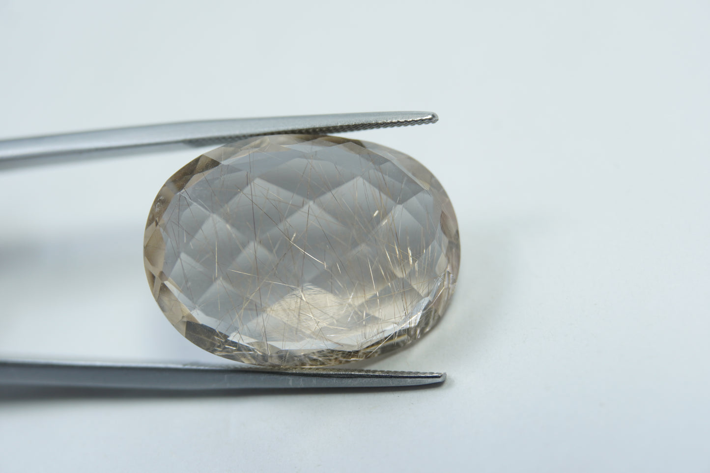 23.20ct Quartz with inclusion 22x16mm