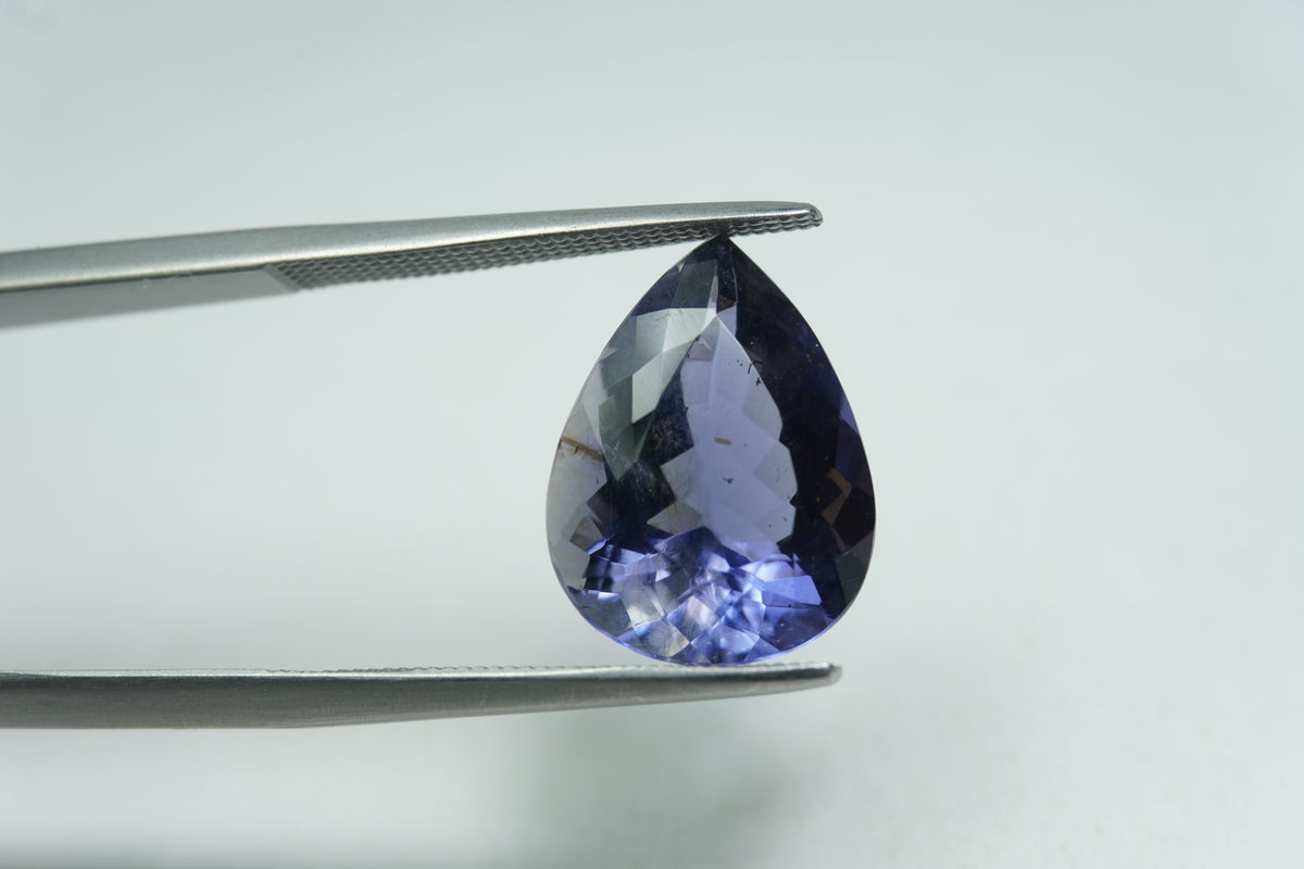 4.91ct Iolite 14x10.5mm