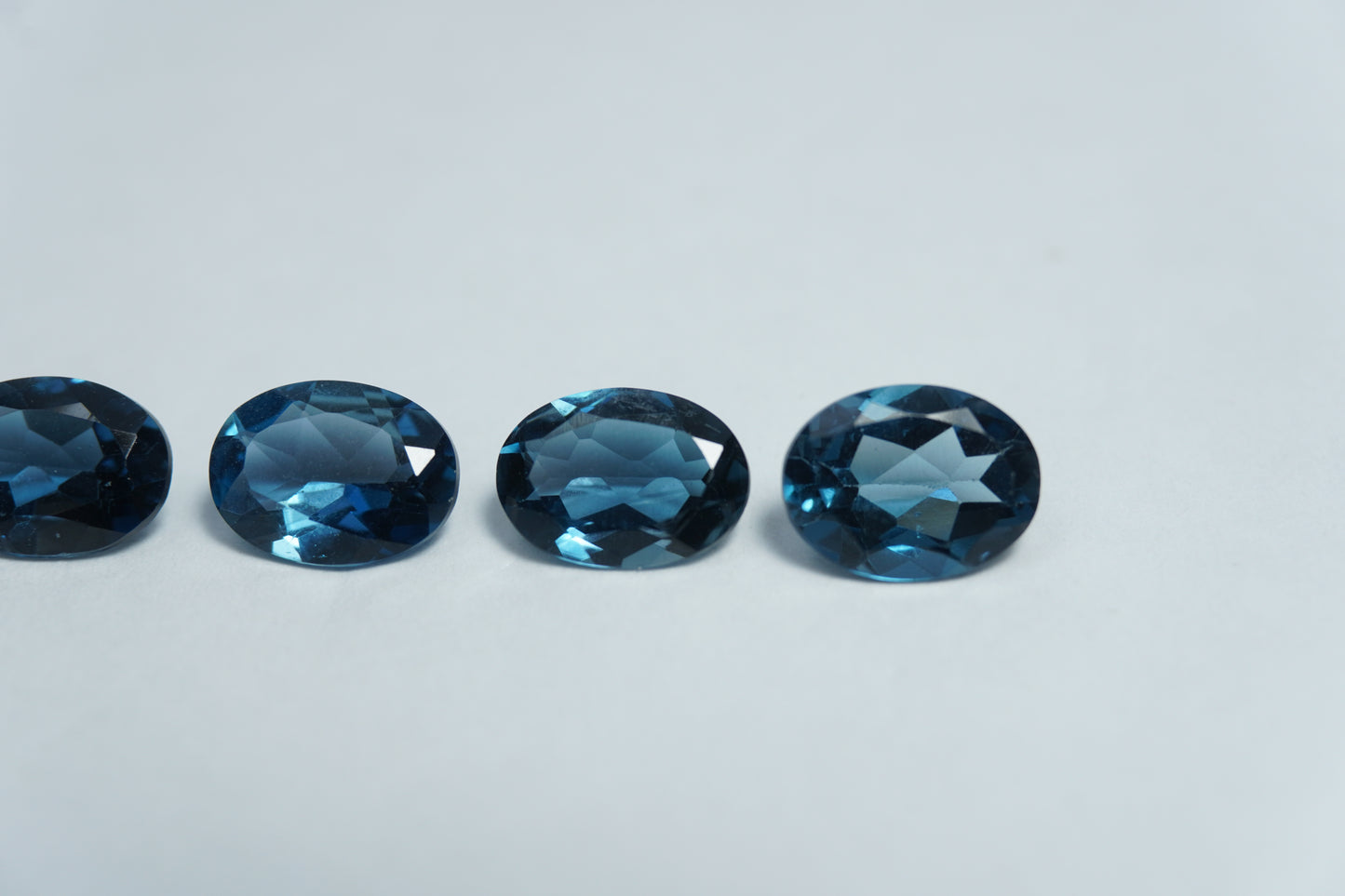 4.90ct Topaz london 8x6mm
