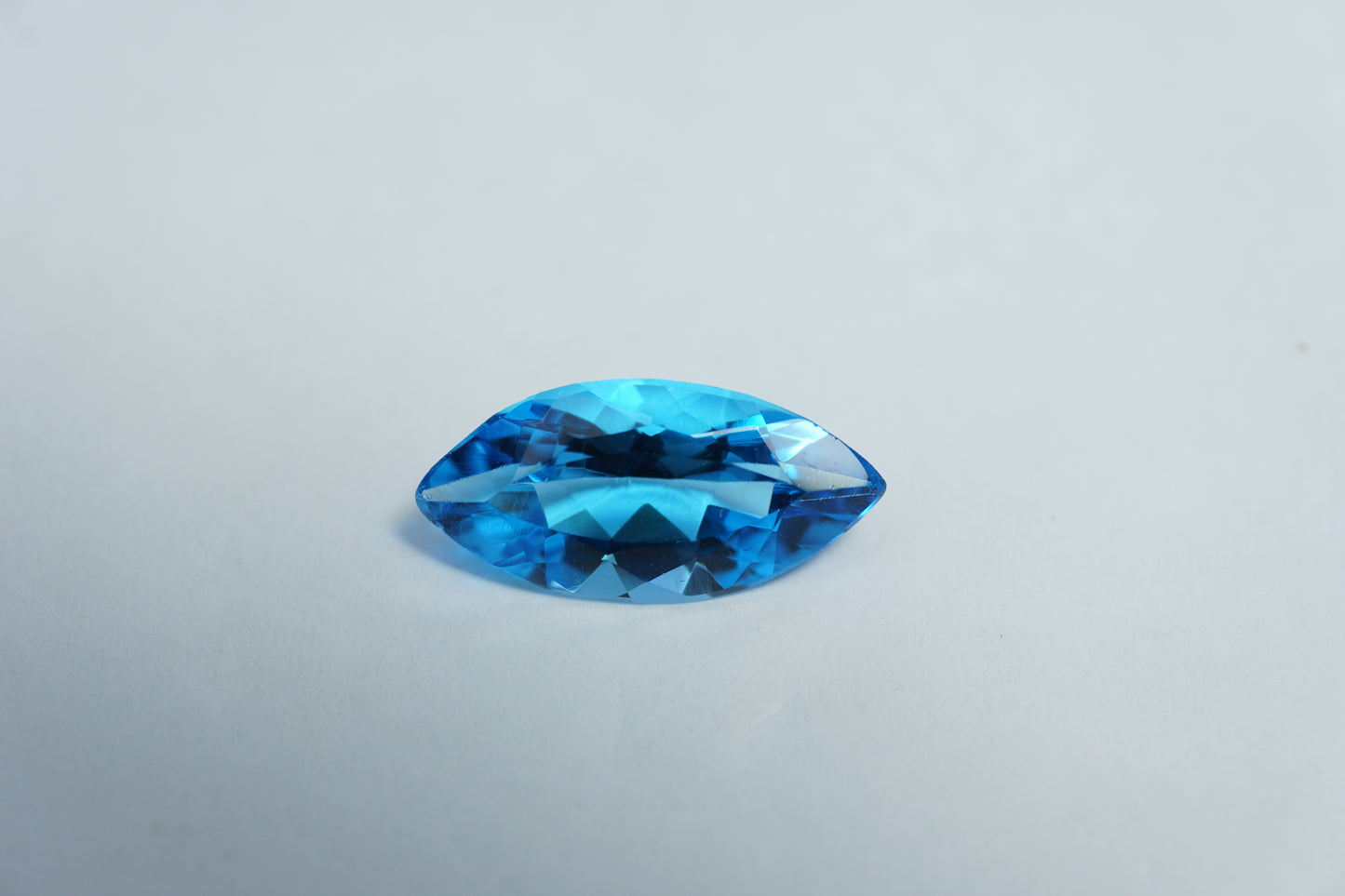 4.08ct Topaz 16x8mm