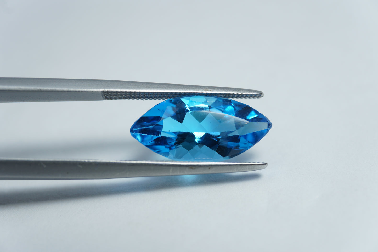 4.08ct Topaz 16x8mm