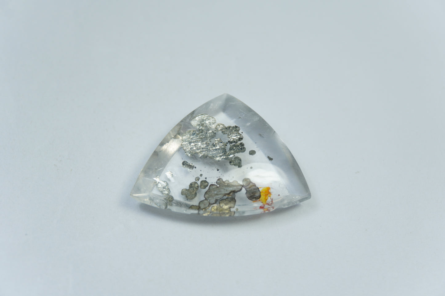 19.20ct Quartz with inclusion 22x21mm