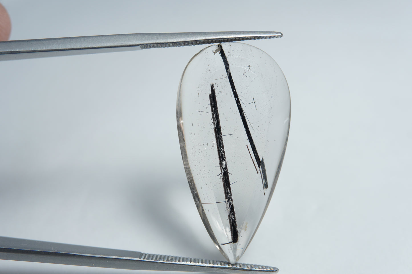 18ct Quartz with inclusion 29x15mm
