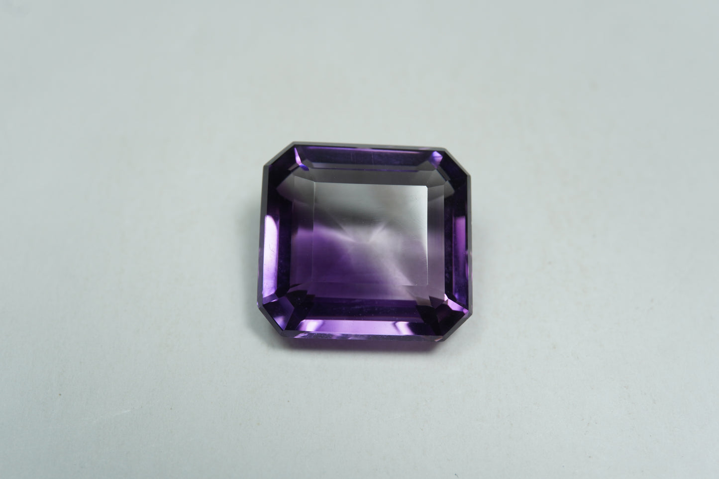 15.50ct Amethyst Bicolor 15x16mm