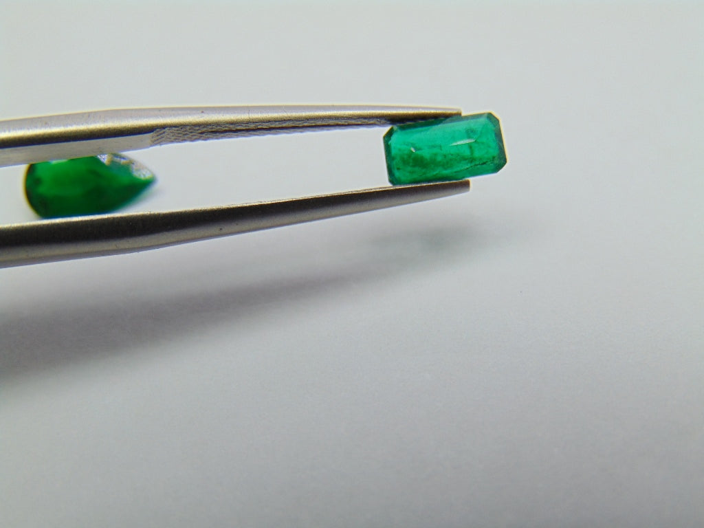 1.24ct Emerald 9x5mm 7x4mm