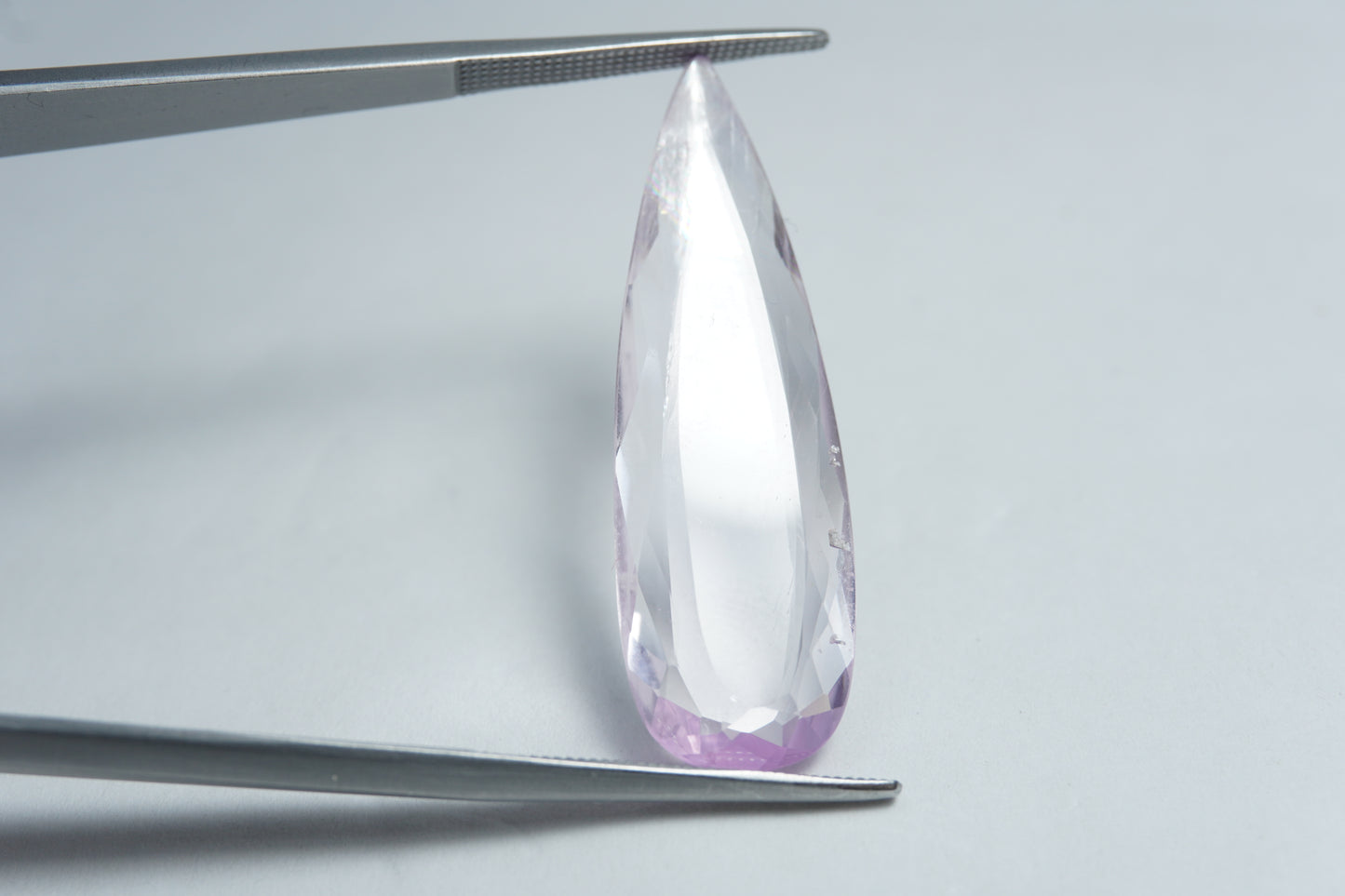 10.90ct Kunzite 34x11mm