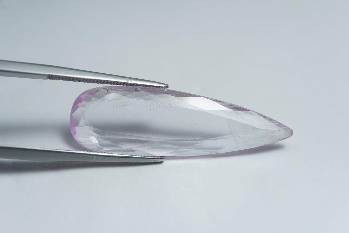 10.90ct Kunzite 34x11mm