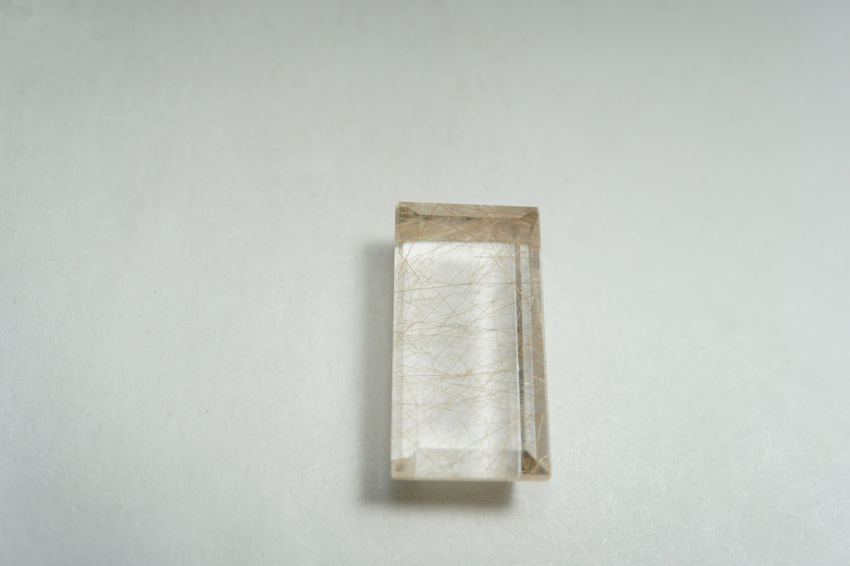 9.74ct Quartz with inclusion 18x9mm