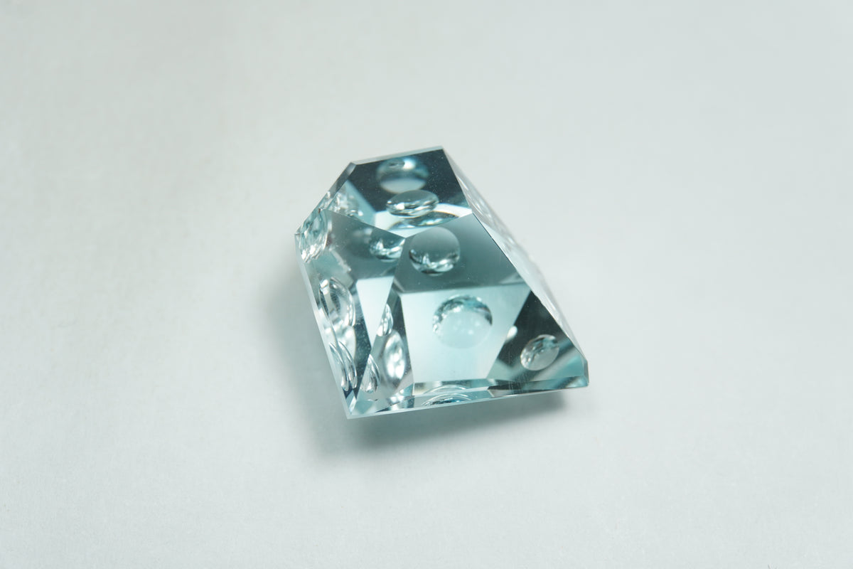 43.80ct Natural color Topaz bubbles 25x22mm