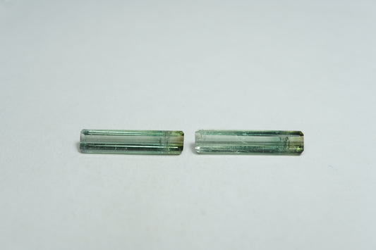 3.18ct Tourmaline bicolor 17x3.5mm / 16x3.5mm