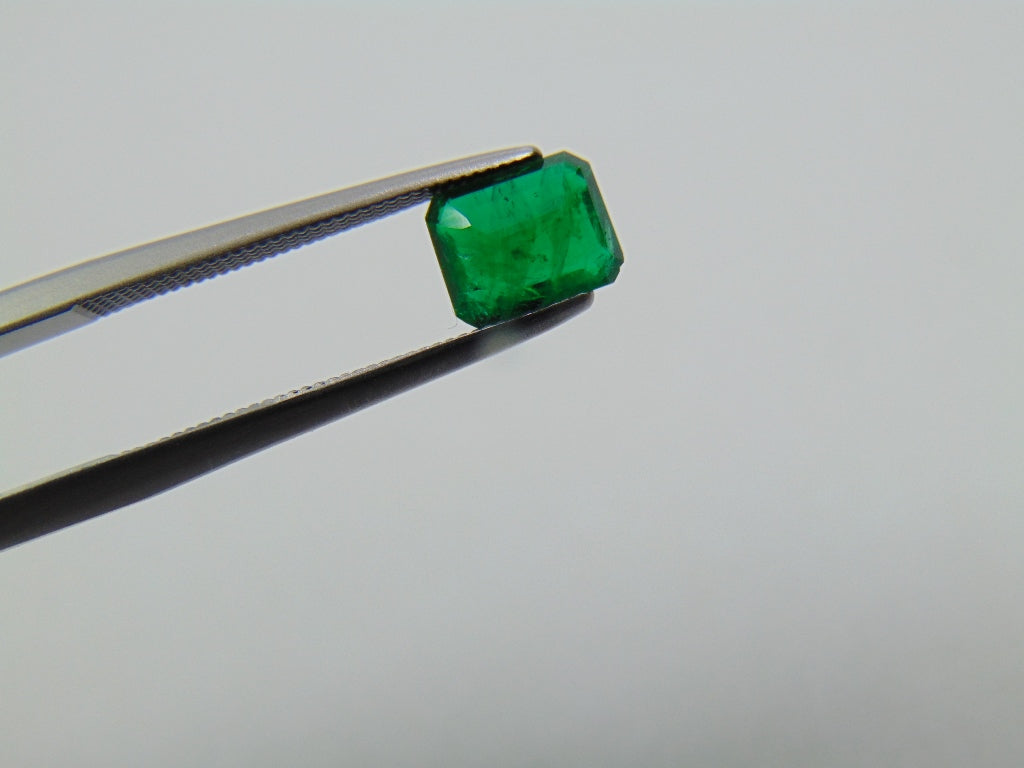 0.90ct Emerald 8x5mm