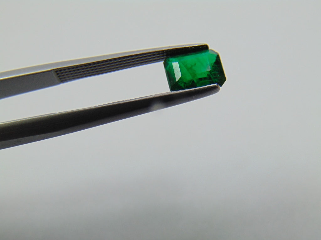 0.90ct Emerald 8x5mm