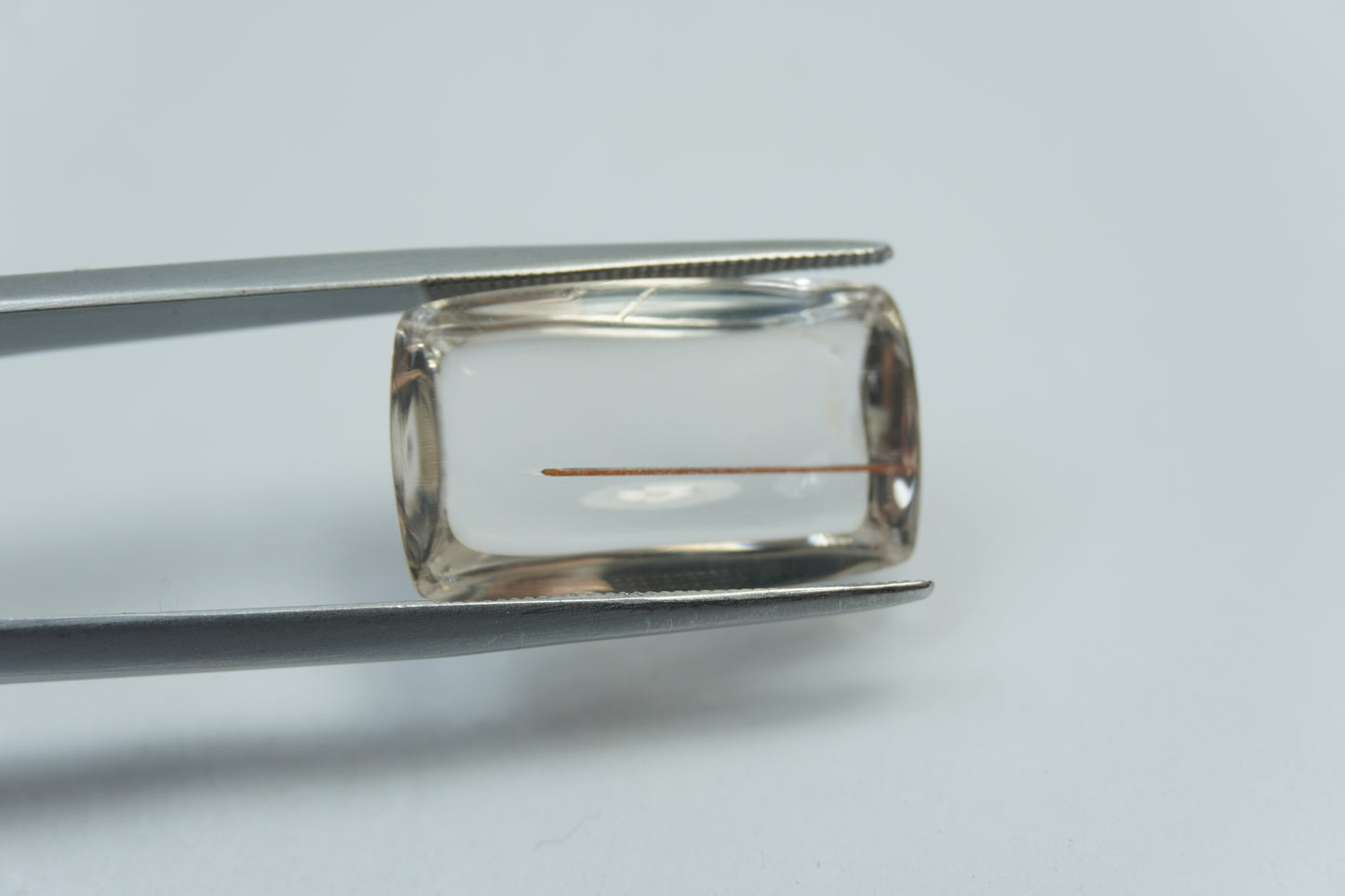16.80ct Quartz with inclusion 21x12mm