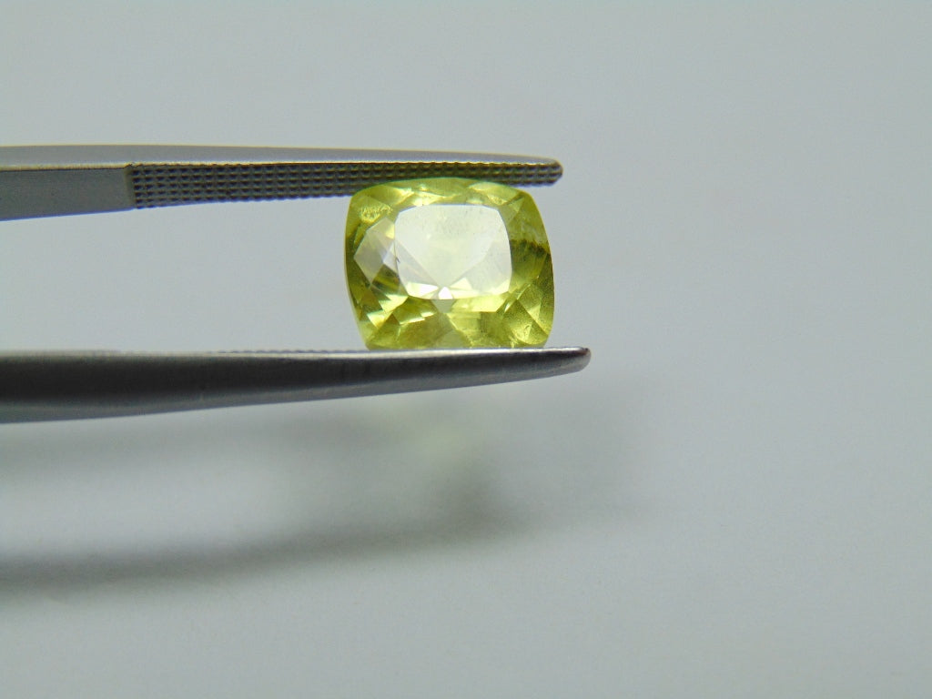3.40ct Chrysolite 8mm