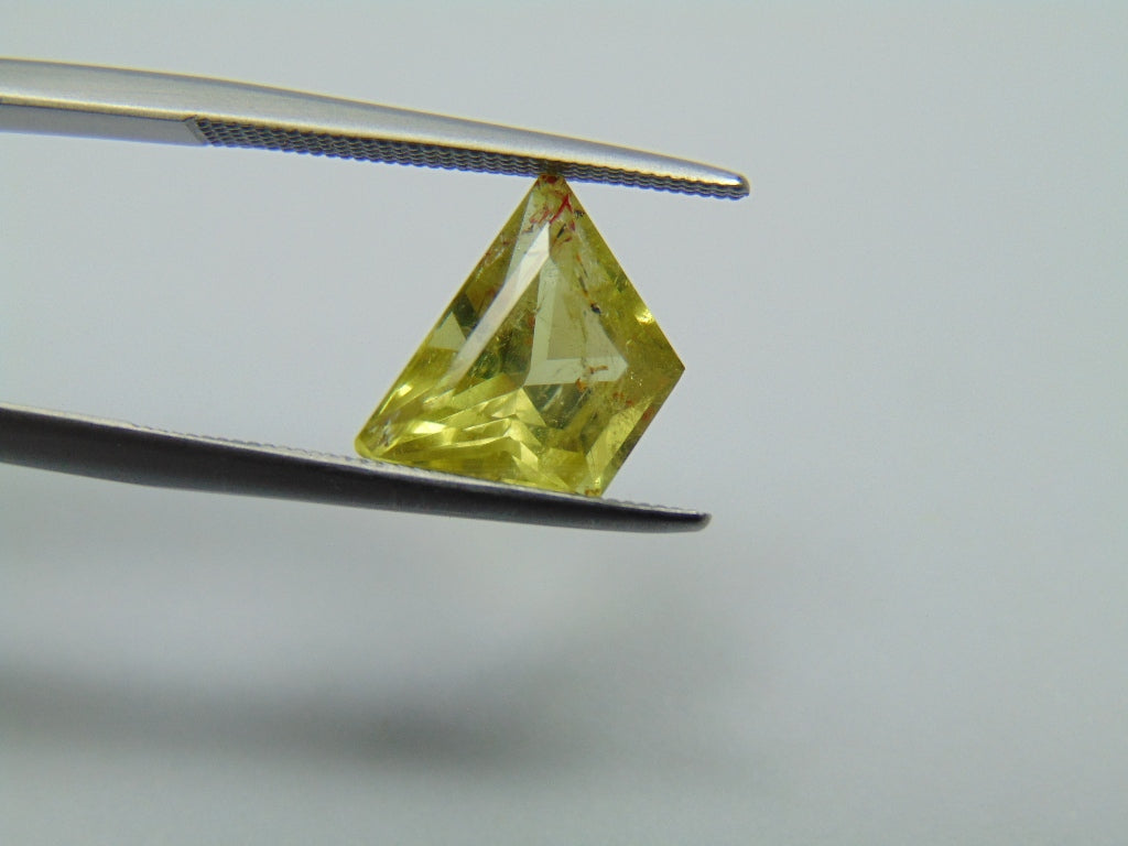 3.50ct Chrysolite 11x7mm