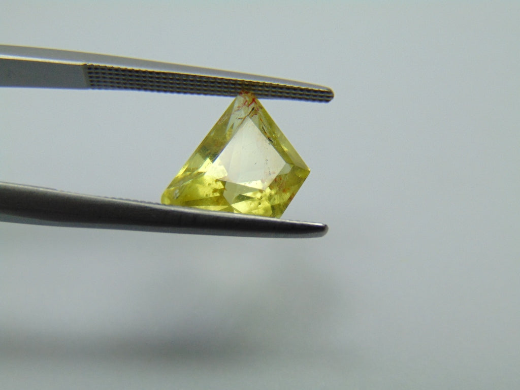 3.50ct Chrysolite 11x7mm