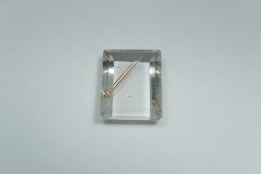 8.50ct Quartz with inclusion 15x12mm