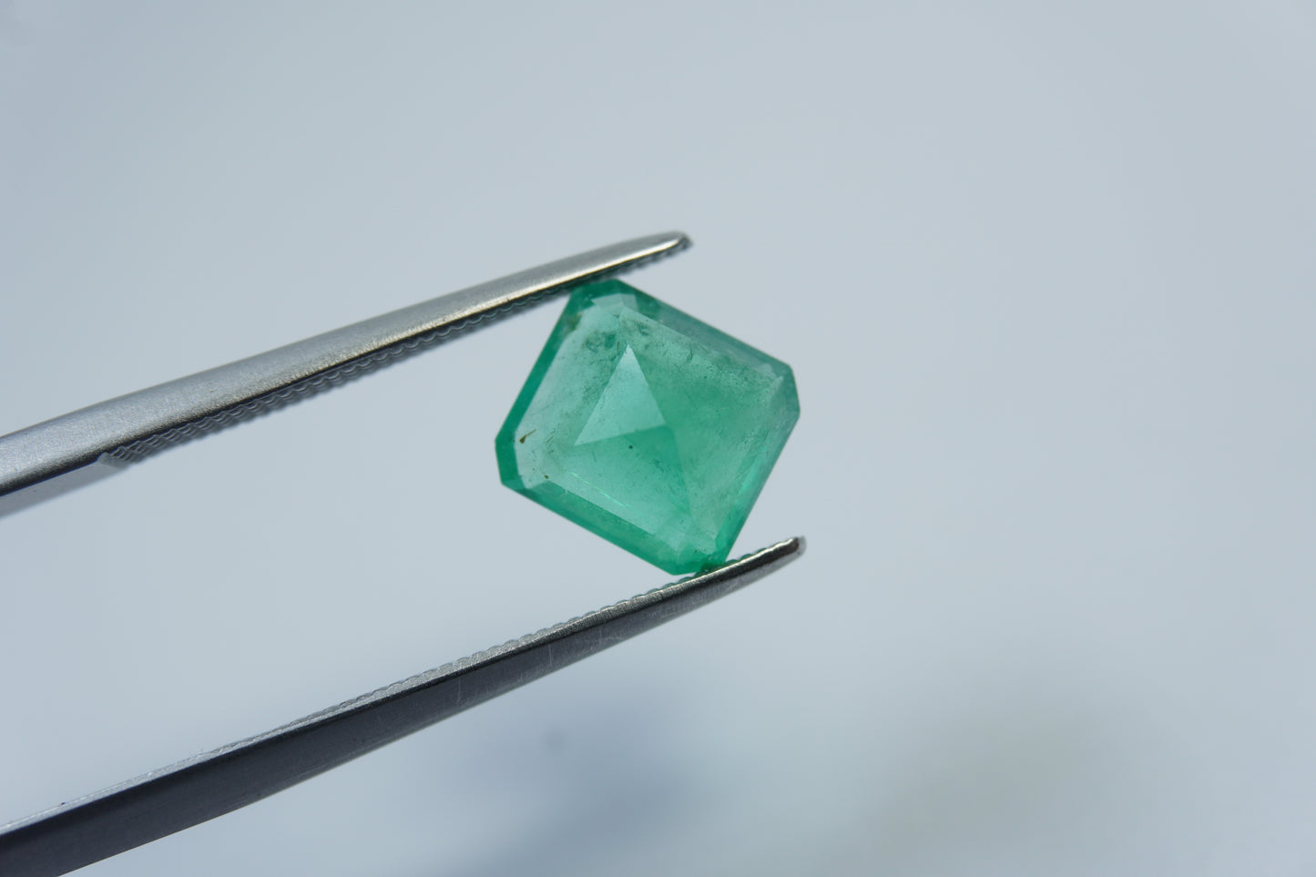1.98ct Emerald 8x7mm