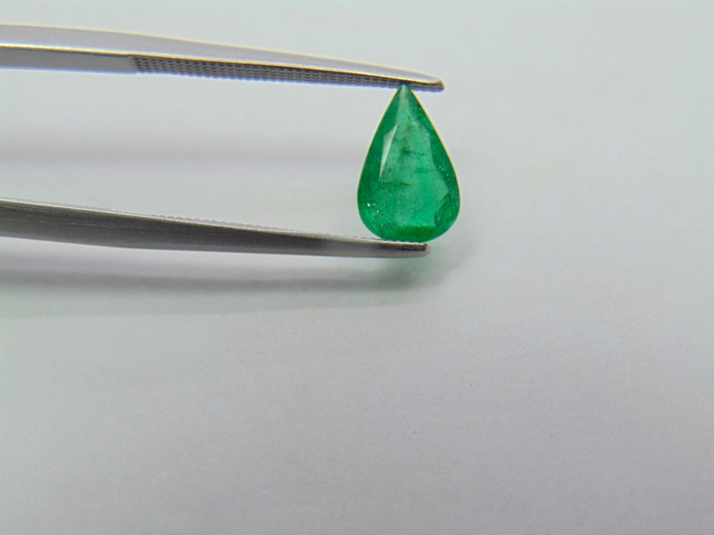 0.90ct Emerald 9x6mm