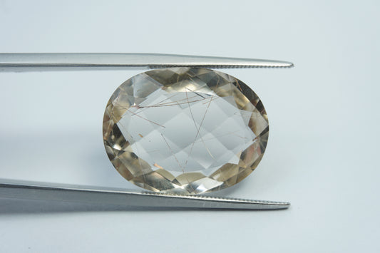 16.60ct Quartz with inclusion 22x16mm