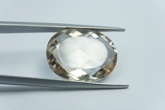 16.60ct Quartz with inclusion 22x16mm