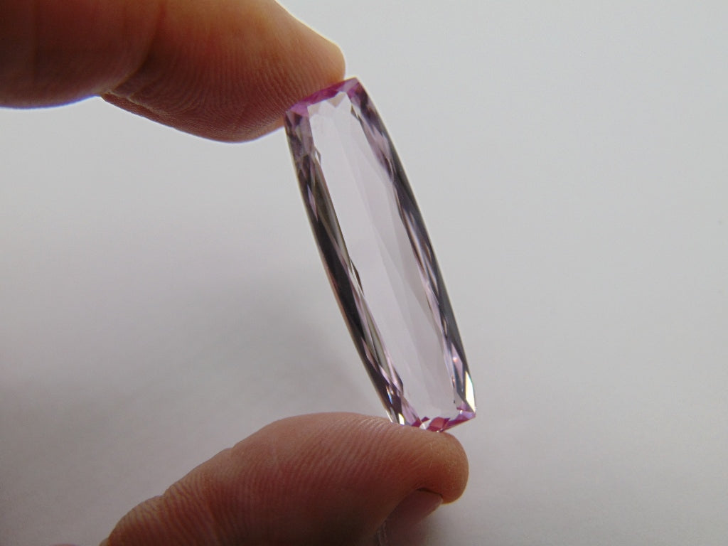 25.60ct Kunzite 36x11mm