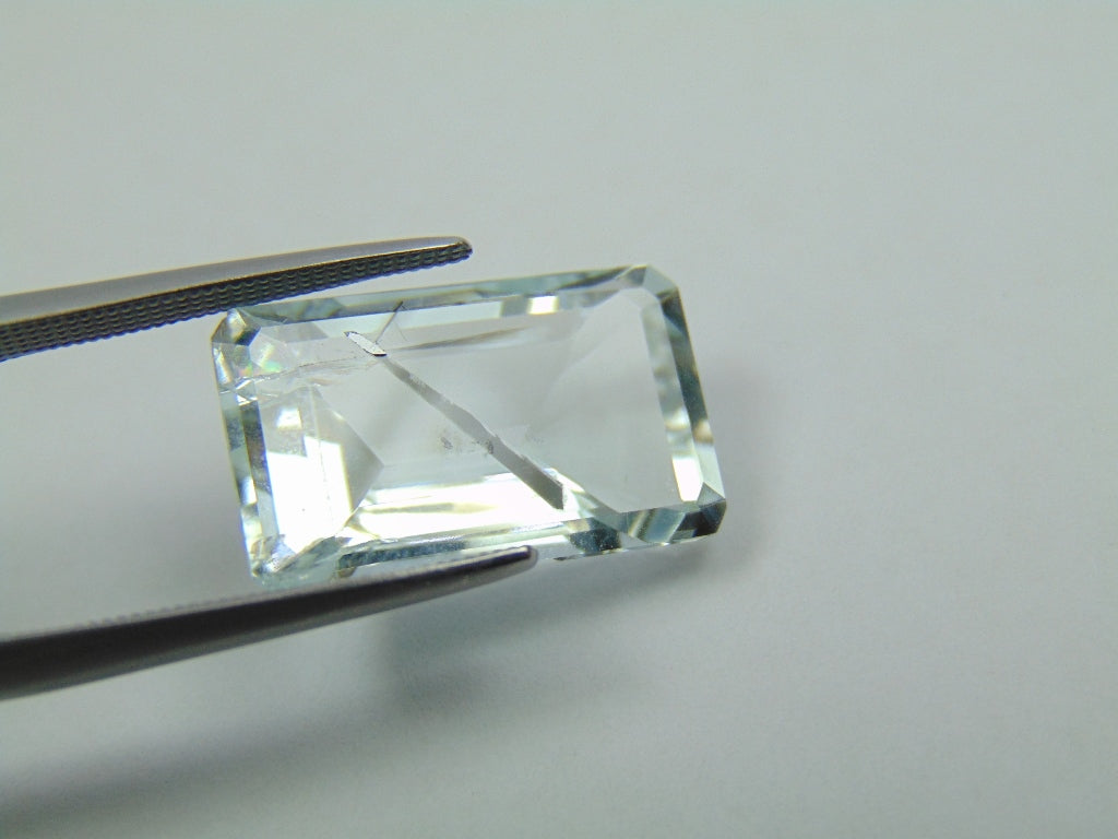 10.75ct Aquamarine With Inclusion 18x12mm