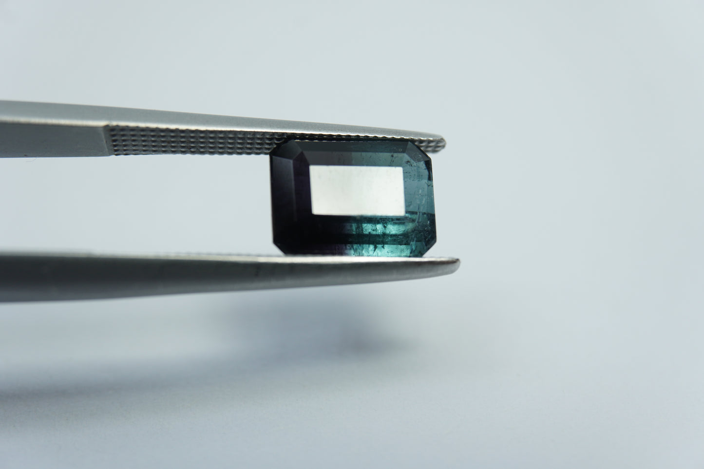 2.50ct Tourmaline bicolor 9x7mm