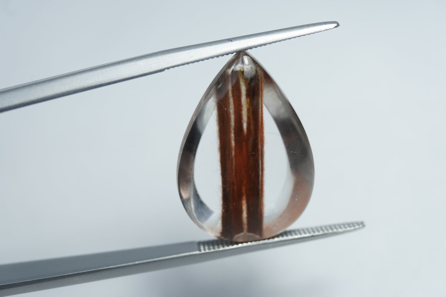13.75ct Quartz with inclusion 20x15mm