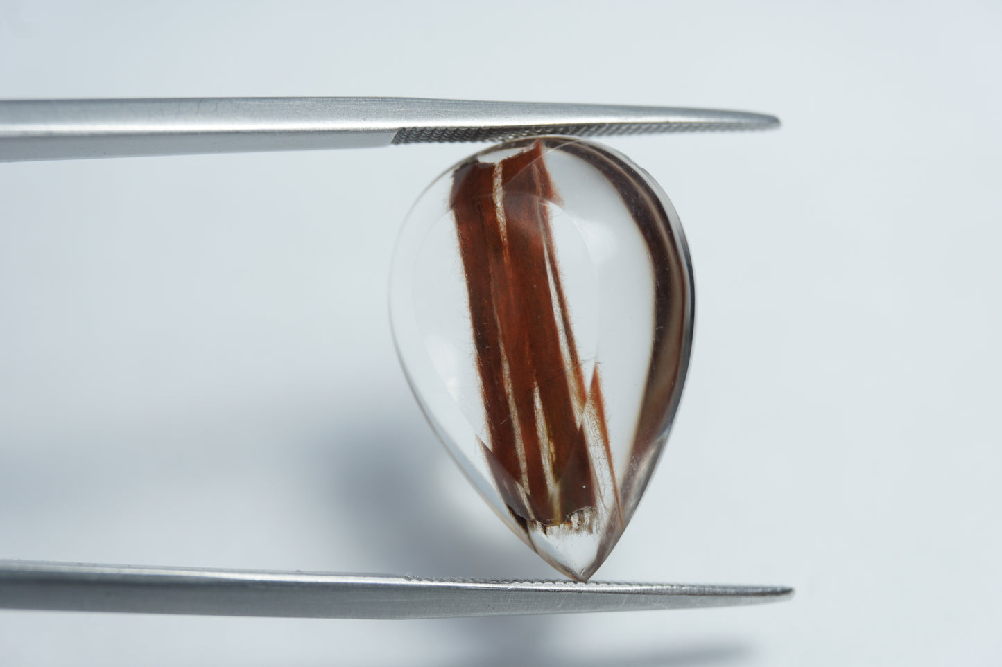 13.75ct Quartz with inclusion 20x15mm