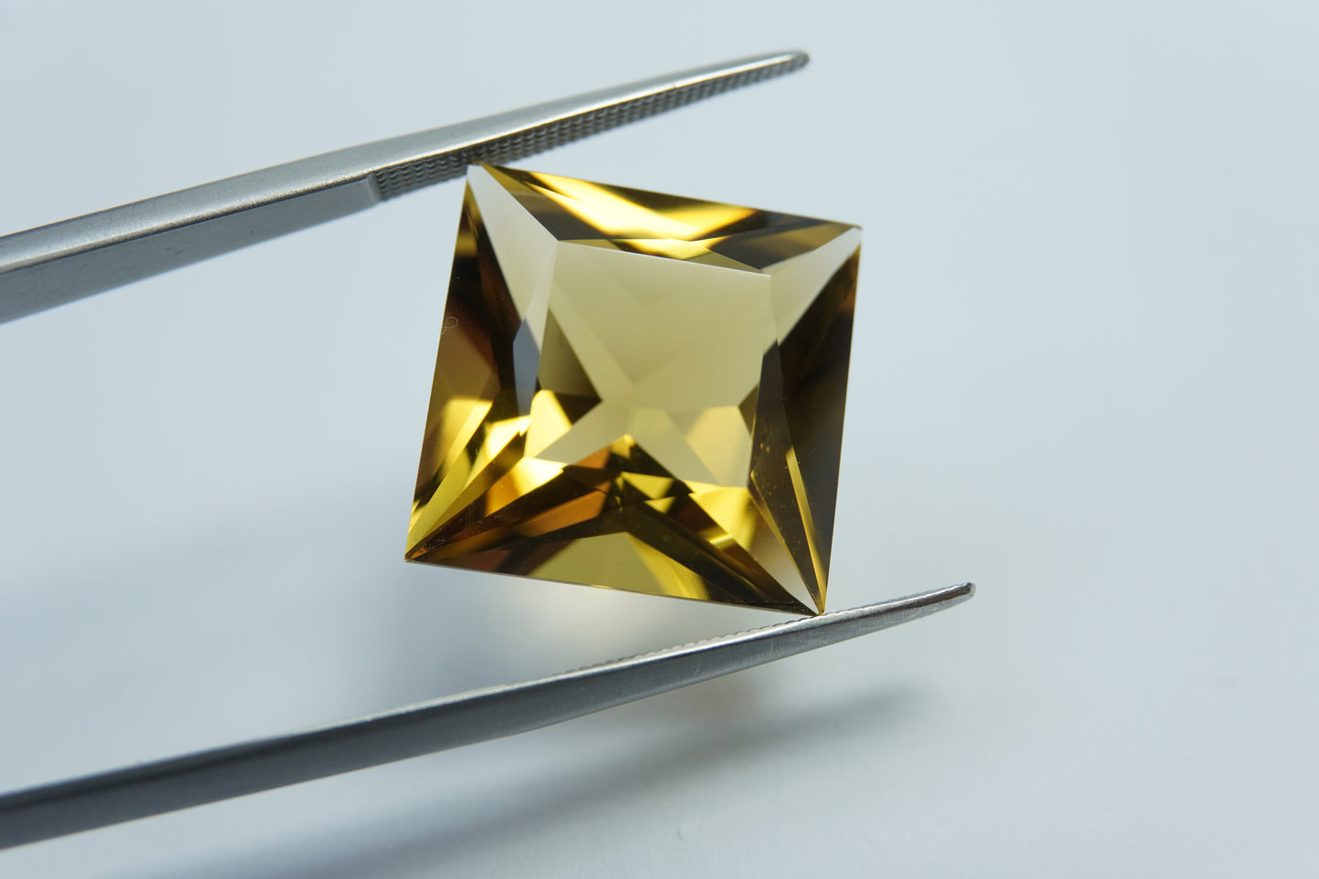 16.60ct Citrine 16mm