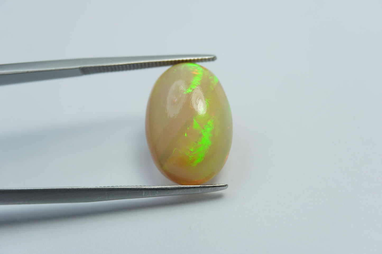 4.99ct Noble opal 16x12m