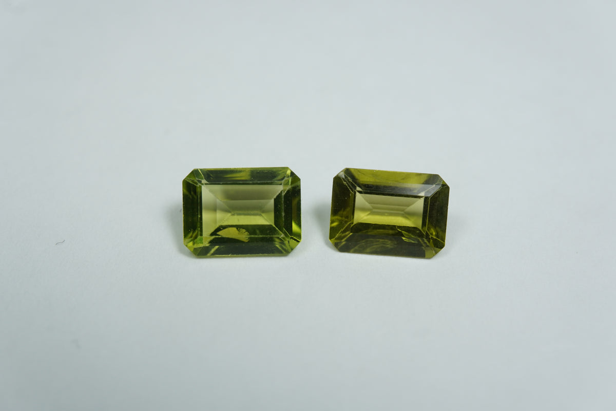 2.70ct Peridots 8x6mm