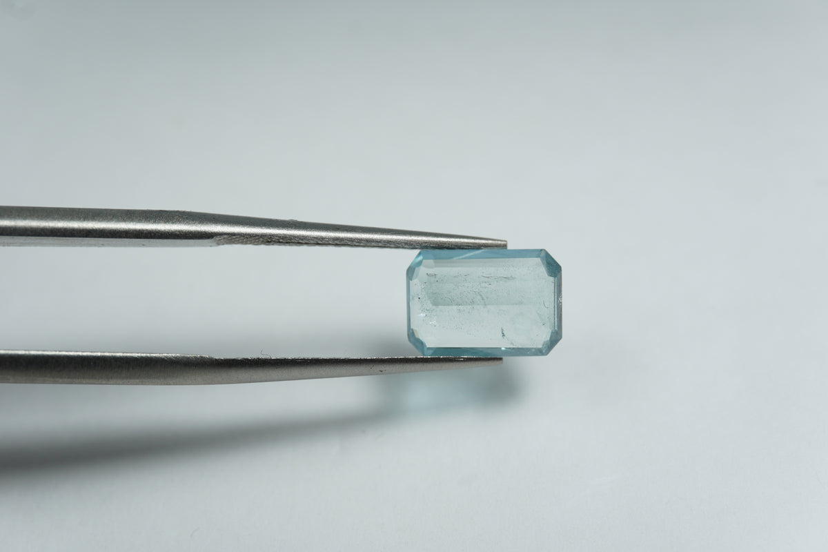 1.72ct Aquamarine 9x6mm