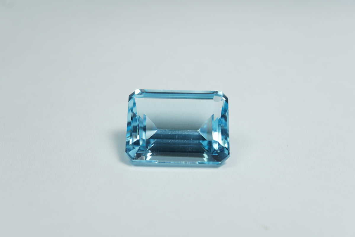 13.63ct Topaz sky 15x11.5mm