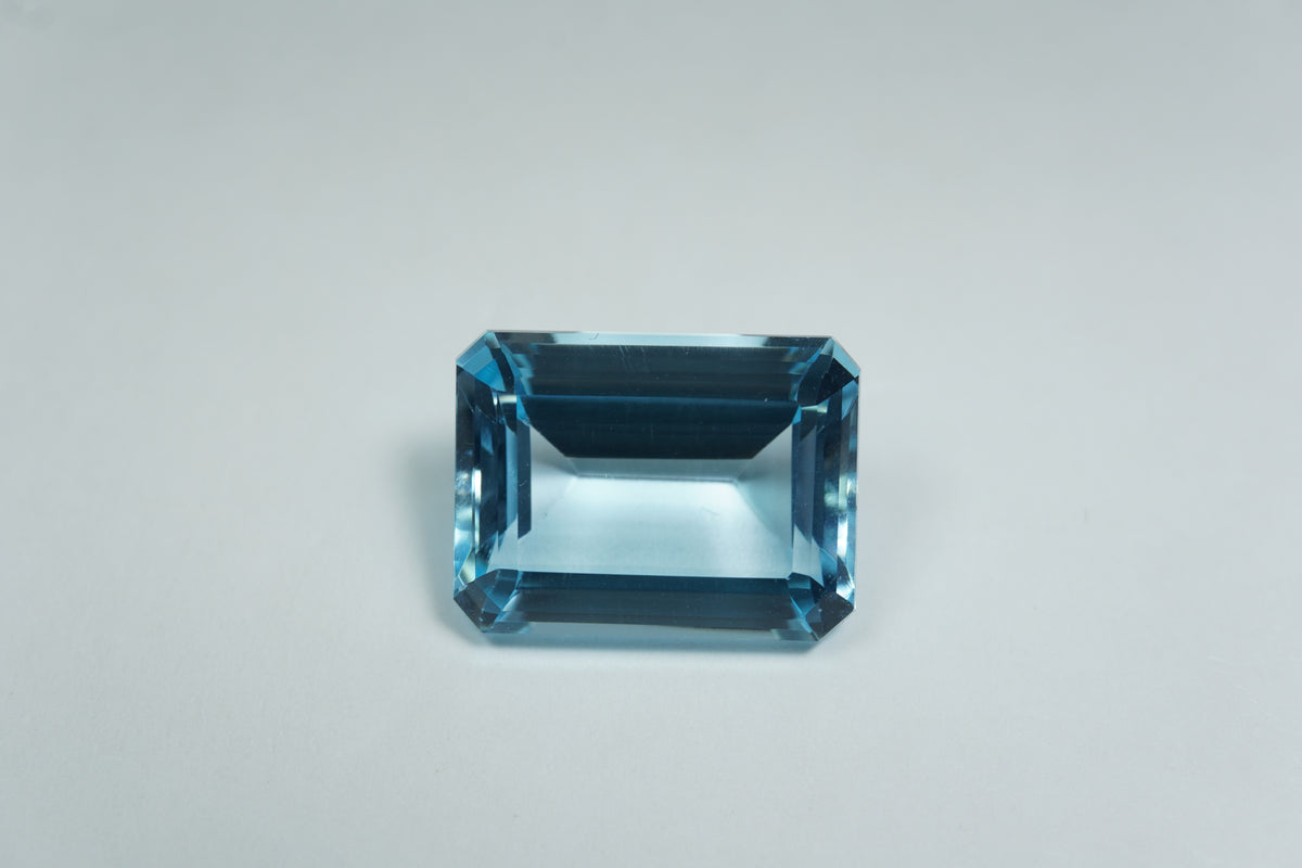 13.63ct Topaz sky 15x11.5mm