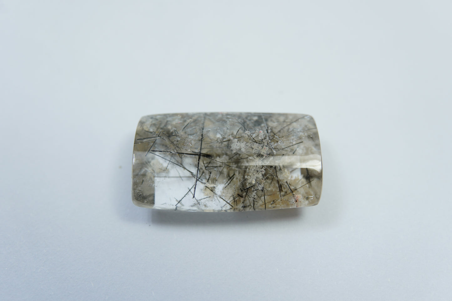 16.55ct Quartz with inclusion 21x13mm